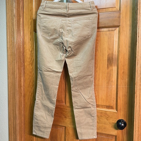 LOFT Pants - Loft corduroy pants, size 6/28, tan color, in excellent condition  Item #61